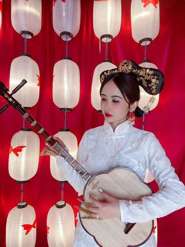 Vợ hai Minh Nhựa khiến dân tình hoảng hồn với bộ ảnh phong cách Trung Hoa: Nhìn cứ tưởng búp bê bị hỏng khuôn đúc chứ!-6