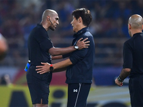 Cầu thủ U23 Thái Lan khóc nức nở, gọi quyết định thổi penalty của trọng tài là một tai nạn-4