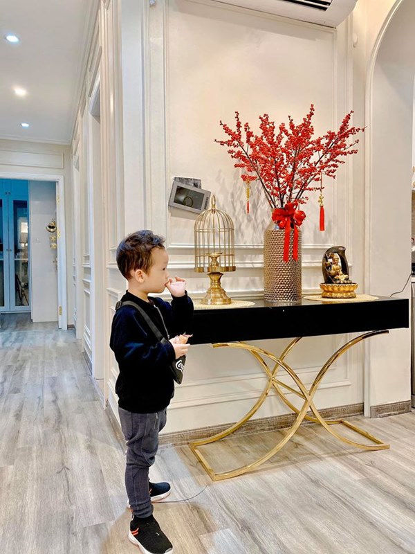 Ly Kute khoe ảnh con trai phong độ chững chạc chuẩn bị về quê chơi, chị em ngỡ ngàng vì bé Khoai Tây đã lớn ngần này-3