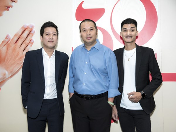 Cái ngược thú vị trong phong cách của hai cặp vợ chồng MC - danh hài hot nhất showbiz Việt từ khi kết hôn đến giờ-13