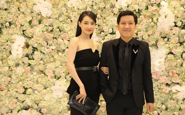 Cái ngược thú vị trong phong cách của hai cặp vợ chồng MC - danh hài hot nhất showbiz Việt từ khi kết hôn đến giờ-17