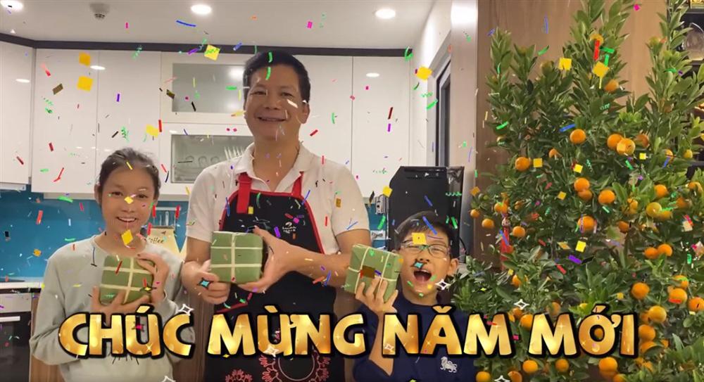 Shark Hưng dạy con trai gói bánh chưng, cu cậu đáng yêu gây sốt-12