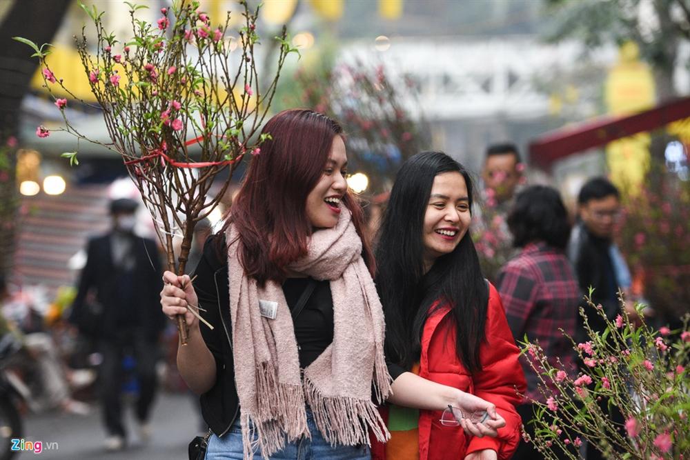Người Hà Nội sắm Tết trong thời tiết 16 độ C-5