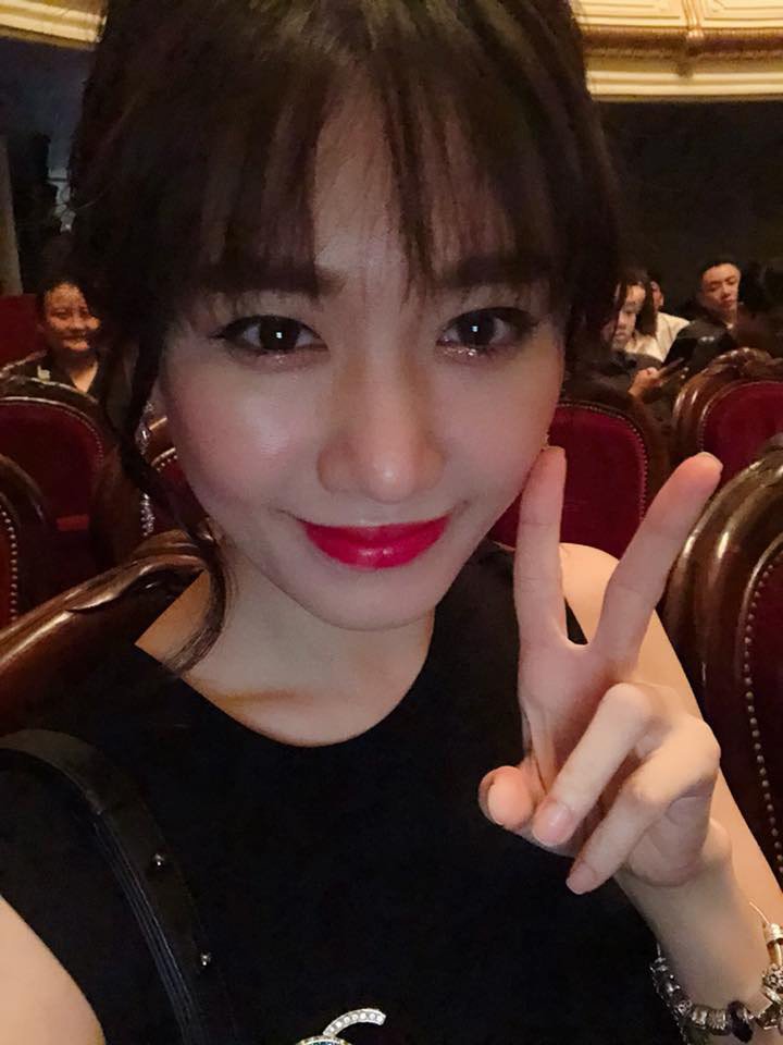 Vừa trang điểm vừa ăn nho, Hari Won vẫn có một diện mạo long lanh khó tả-8