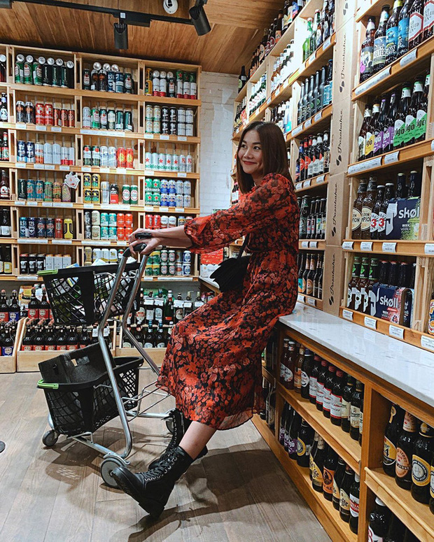 Cùng mê váy họa tiết dáng dài nhưng Thanh Hằng và Hà Tăng vẫn có những cách diện không đụng hàng-1