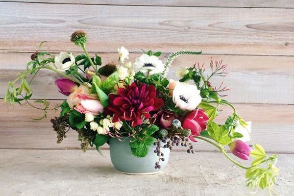 Đổ 1/4 lon nước ngọt vào lọ hoa, chơi 10 ngày hoa không thối, không hỏng-2