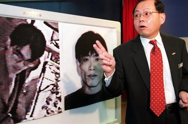 Vua trộm khét tiếng nhất Hong Kong ra tù, bị áp giải về Mỹ-3