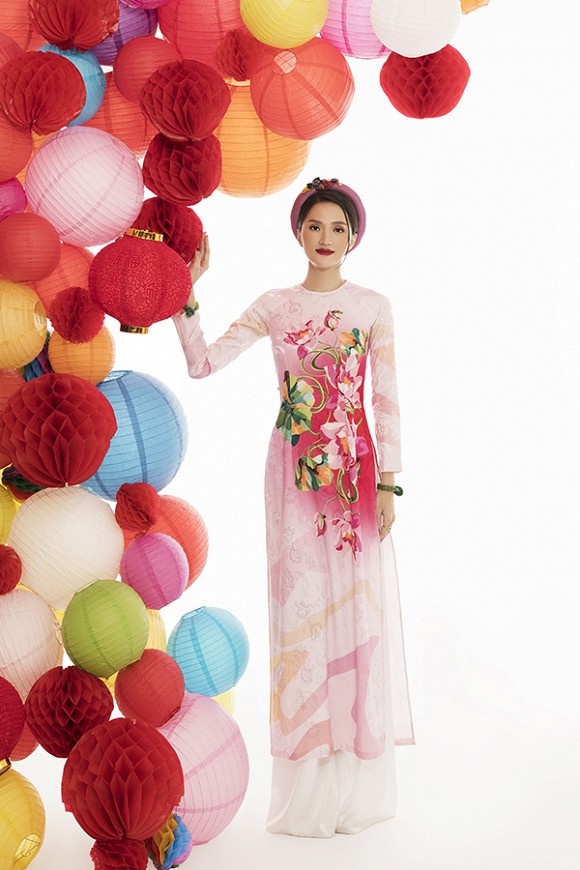 Tan chảy trước loạt khoảnh khắc Hương Giang e ấp, tình tứ tựa vai áp má Tuấn Trần-7