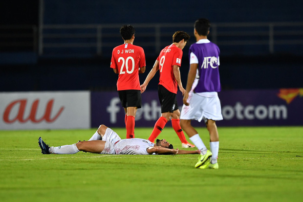 Cầu thủ Jordan òa khóc như trẻ con sau khi bị dàn trai đẹp Hàn Quốc đánh bại-4