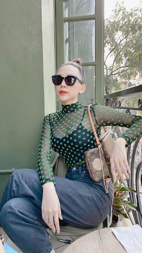 Tóc Tiên đích thị là nàng tắc kè hoa của showbiz Việt, mỗi ngày diện một màu nổi bần bật-2