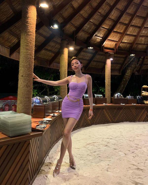 Tóc Tiên đích thị là nàng tắc kè hoa của showbiz Việt, mỗi ngày diện một màu nổi bần bật-7