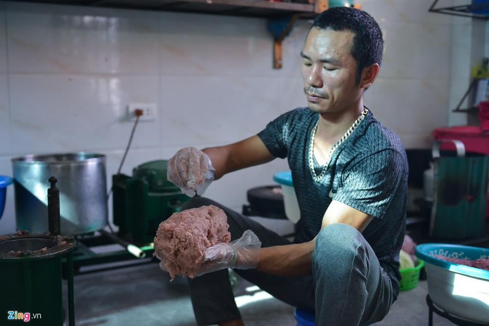 Làm 1.000 chiếc nem chua mỗi ngày dịp cận Tết-5