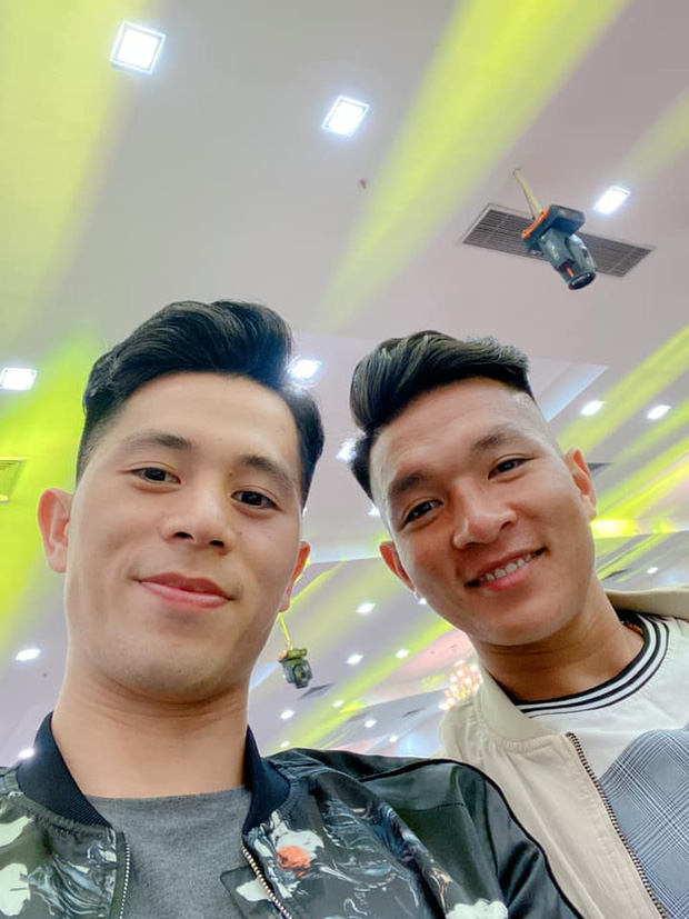 Văn Toàn, Đình Trọng khoe tóc mới đón Tết, gây sốc với phát ngôn: Chúng mình yêu nhau-5