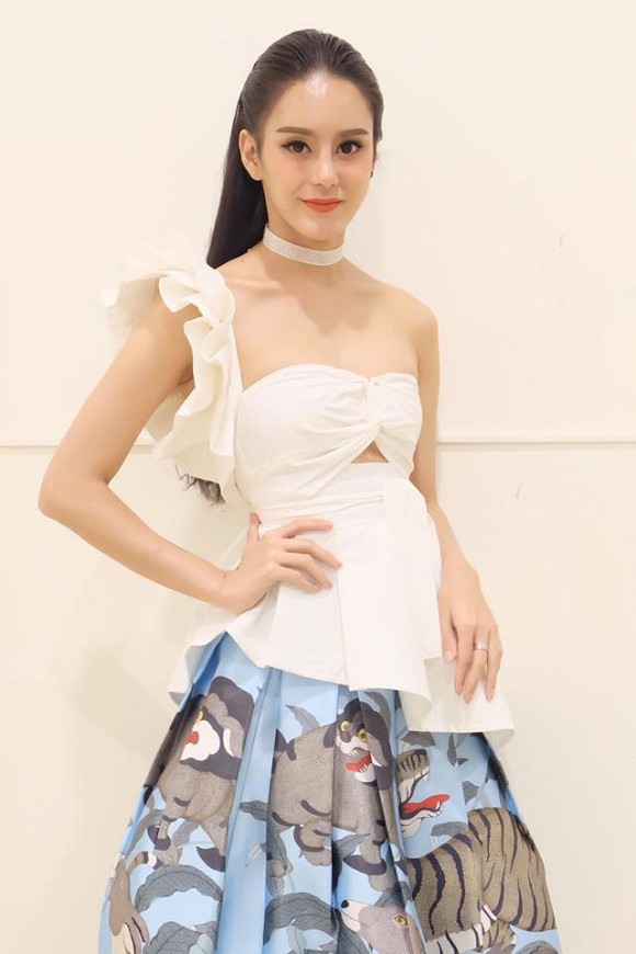 Hoa hậu chuyển giới Thái Lan phẫu thuật thẩm mỹ để trở lại làm nam giới dù bạn đời khó chấp nhận-6