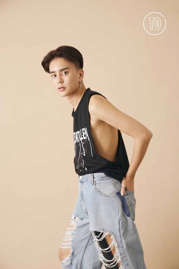 Hoa hậu chuyển giới Thái Lan phẫu thuật thẩm mỹ để trở lại làm nam giới dù bạn đời khó chấp nhận-16