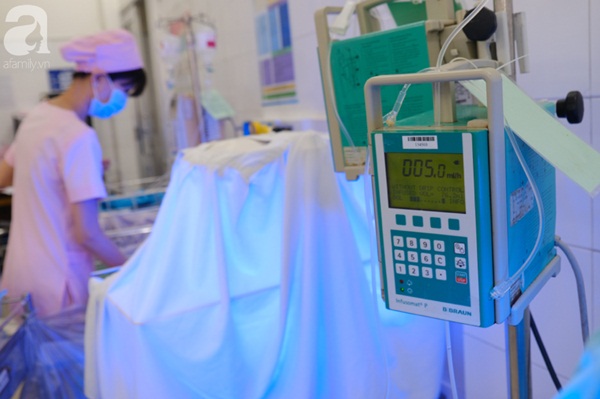 Xót xa cảnh 3 bé gái sinh xong gia đình không đón về, phải chuyển vào viện mồ côi ngày cuối năm-8