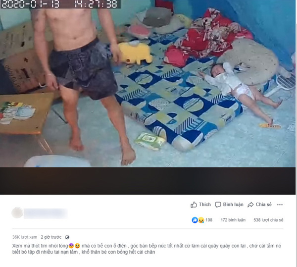 Sát Tết, thót tim xem cảnh bé gái đang chơi cạnh ổ điện thì sạc điện thoại cháy đùng đùng-2