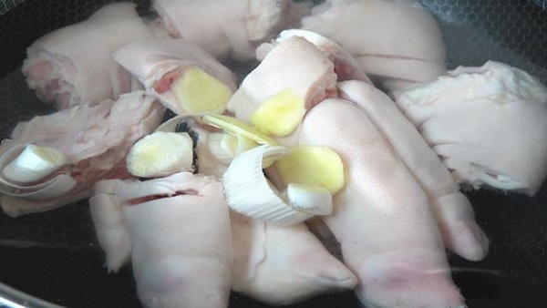 Thử ngay cách làm thịt nấu đông mới toanh cực lạ miệng cho Tết năm nay thôi các mẹ ơi!-1