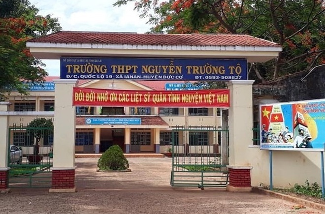 Không thể chấp nhận thầy giáo quan hệ yêu đương với học trò-1