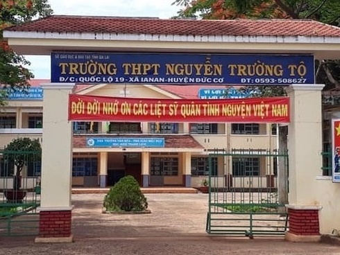 Biết con sợ bị dò hỏi ngày Tết, gia đình làm hẳn lời cảnh cáo khách đến chơi nhà vô cùng bá đạo-2