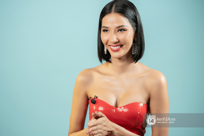 Hoàng Thùy: Thời gian qua tôi đã gồng và nén tuổi trẻ mình lại rất nhiều, sắp tới tôi muốn lấy chồng và làm mẹ!”-11