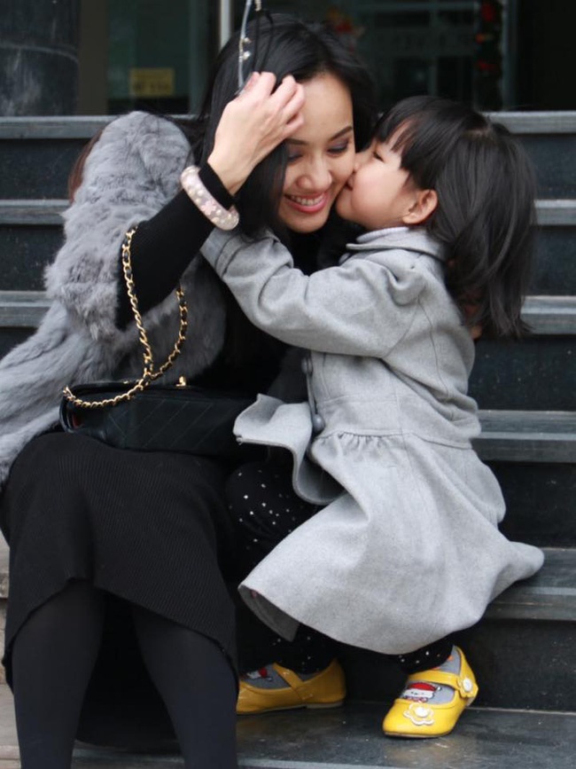 BTV Hoài Anh nghiện con không rời nửa bước khiến ông xã phải than 2 tháng không thèm nhìn chồng nhưng cách giáo dục nghiêm khắc đầy bất ngờ-4