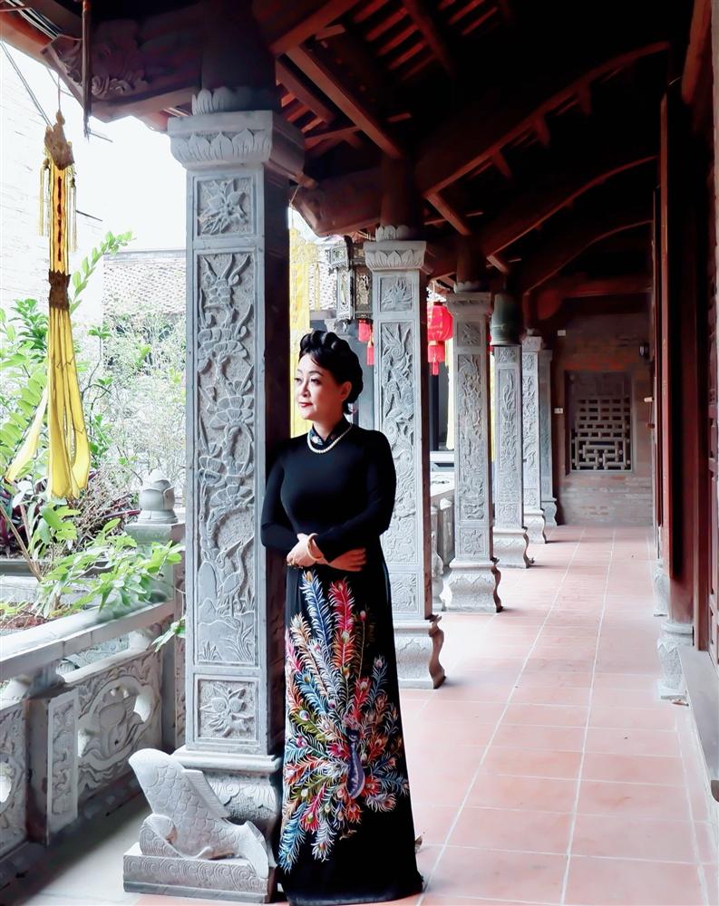 Nghệ sĩ Trà My khoe vẻ mặn mà trong áo dài xuân-7