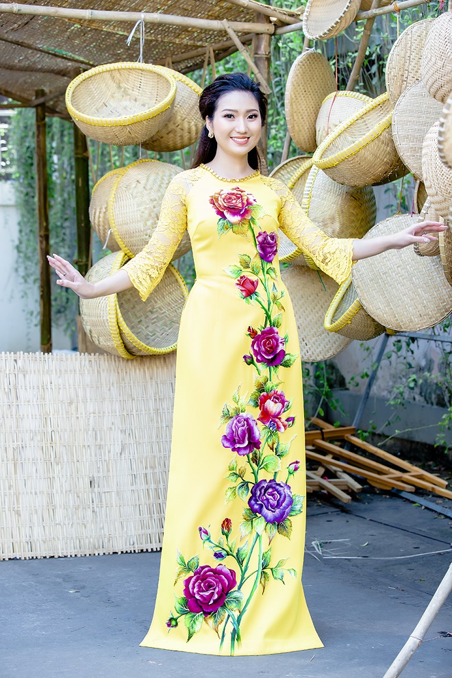 Cao Mỹ Kim xinh đẹp và quyến rũ trong tà áo dài-6