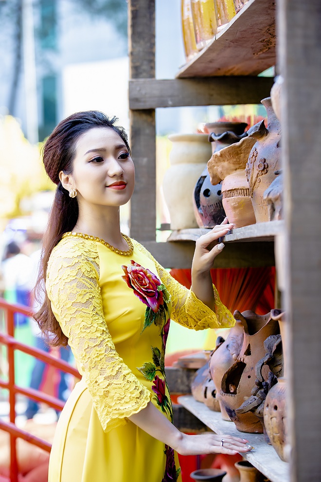 Cao Mỹ Kim xinh đẹp và quyến rũ trong tà áo dài-9