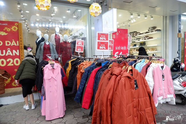 Chưa đến 30 Tết shipper đã nghỉ hết, giá ship tận 90.000 - 100.000 đồng/đơn, cả chủ shop online lẫn khách đành cắn răng rút ví-1