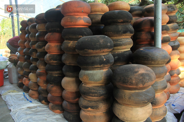 Người làng Vũ Đại đeo mặt nạ, xuyên đêm nấu cá kho bạc triệu phục vụ Tết cổ truyền-6