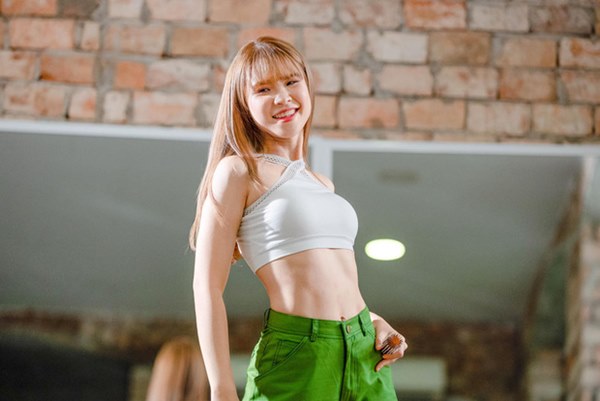 Nhan sắc dàn mỹ nhân Vbiz chạm ngưỡng tuổi 30 năm 2020: Mẹ 1 con Nhã Phương ngày càng đẹp, Khởi My hack tuổi thần sầu-21