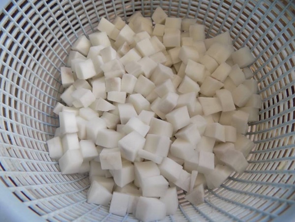 Đổi gió” với mứt dừa viên vừa đơn giản mà ngon đãi khách dịp Tết-3