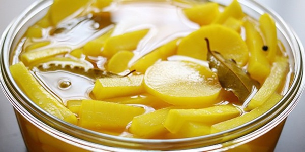 Cách làm củ cải ngâm kiểu Hàn giòn rụm chua ngọt, ăn kèm bánh chưng đảm bảo ngon hết nấc-3