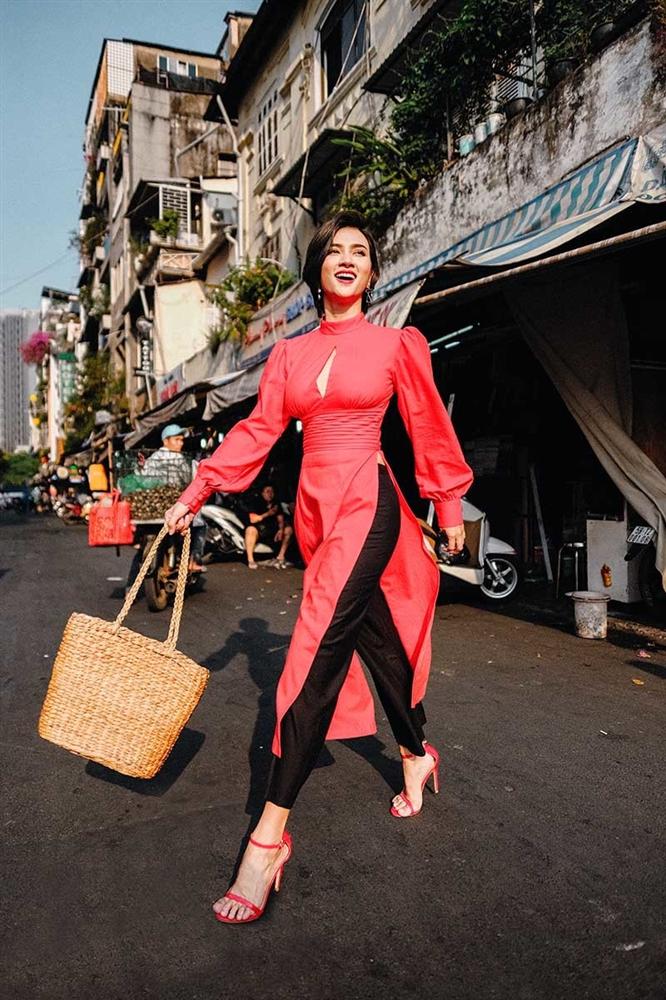 Kim Tuyến cùng mẹ dạo phố, sắm sửa đón Tết-7