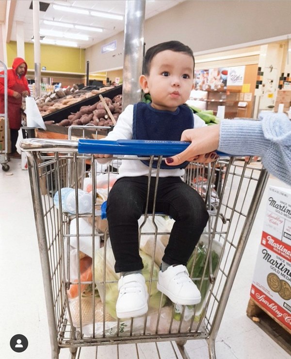 Nhiệt tình chia sẻ cách chăm con khoa học với khán giả, Phạm Hương vô tình bị bóc chi tiết bất nhất đến khó hiểu-3