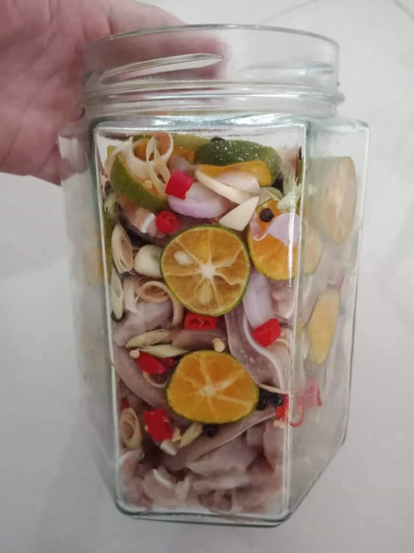 Tết này chồng tôi chỉ yêu cầu mỗi món tai heo ngâm sả tắc, còn lại tùy vợ quyết hết!-9