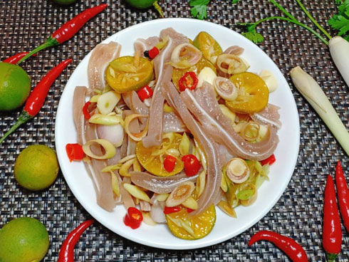 Bánh tét, thịt kho tàu và hương vị Tết cổ truyền miền Trung-16