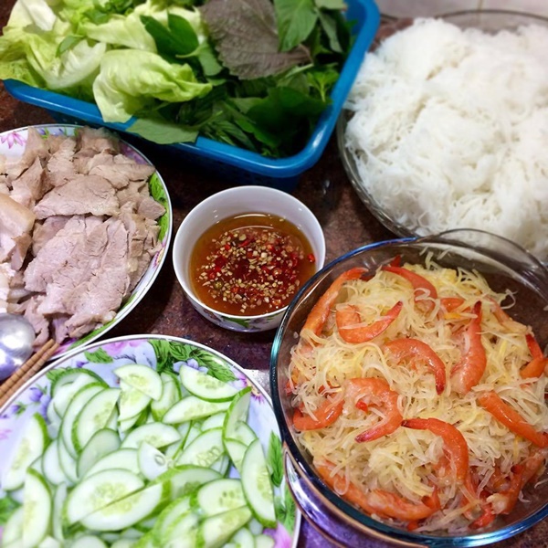 Bánh tét, thịt kho tàu và hương vị Tết cổ truyền miền Trung-12