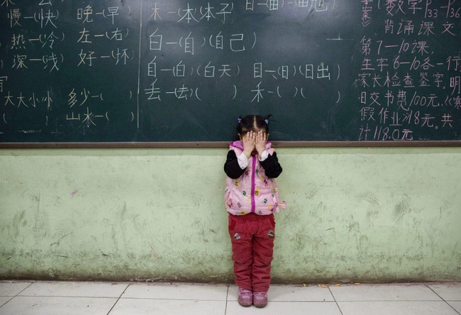 Cái giá phải trả của cặp đôi Trung Quốc khi dám sinh đứa con thứ 3: Cả vợ chồng cùng mất việc và ngày đêm tìm lại công lý trong vô vọng-6