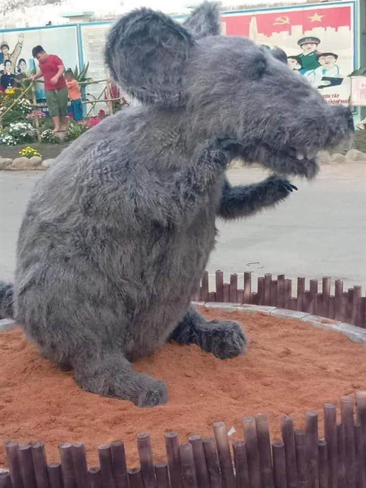 Linh vật chú chuột Canh Tý khiến nhiều người rùng mình sợ hãi vì trông chẳng khác nào... chuột cống-2