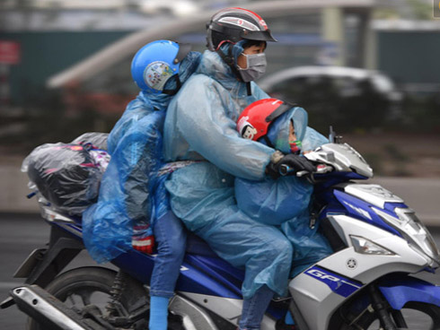 Buổi tối se lạnh bên nồi bánh chưng Tết nghi ngút khói, có những thói quen trở thành nét đẹp truyền thống-16