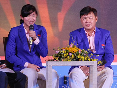 Trải qua hơn hai mươi mùa festival Âm lịch, dàn tuyển thủ vẫn đầy hào hứng khi ngồi bên nồi bánh chưng xanh-9