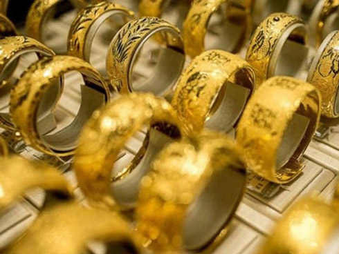 Giá vàng hôm nay 24/1, Mỹ sôi sục, vàng biến động liên tục-2