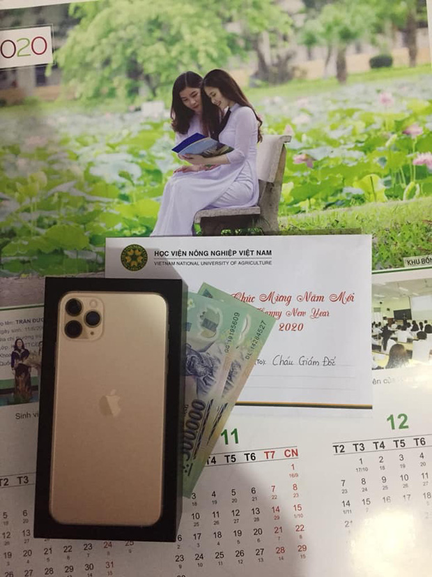 Trường người ta tặng quà Tết sinh viên: Có nơi vài triệu, có nơi tặng cả iphone 11-3
