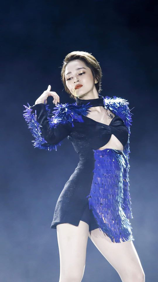 Nhan sắc bốc lửa và cuộc sống sang chảnh của Bảo Anh ở tuổi 28-20