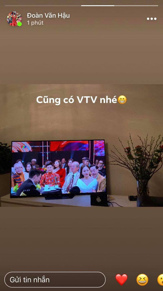 Đêm giao thừa ngọt ngào của hội tuyển thủ Việt Nam: Văn Hậu gọi video với bạn gái từ trời Âu, Văn Đức miệt mài gọi vợ dậy đón năm mới-2