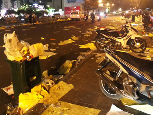 Chú gà cúng Giao thừa toàn mỡ khiến dân mạng phải thốt lên bất ngờ: Thật không thể tin nổi, đây đích thị là chú gà gây sốc nhất xuân Canh Tý!-2