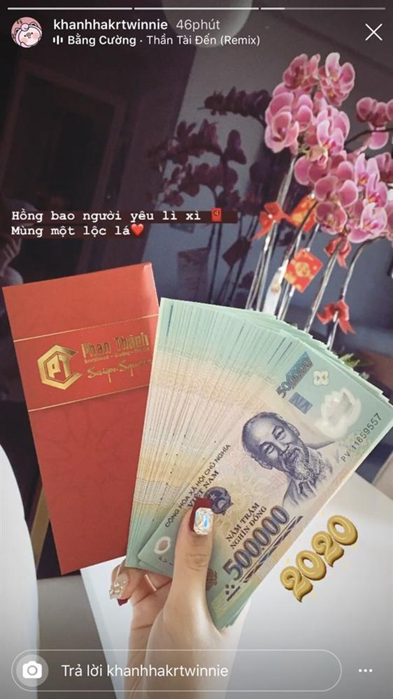Mới mùng 1 Tết gái xinh đã khoe được người yêu lì xì cả sấp 500k dày cộp: Còn bạn, năm mới phát tài chưa?-2
