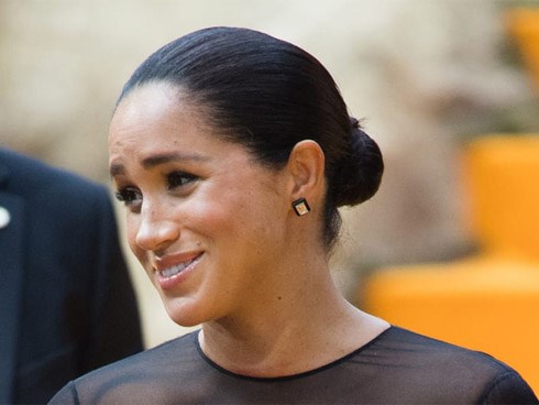 Vừa rời hoàng gia, Meghan Markle liên tiếp gặp hạn: Bị khiếu nại pháp lý về thương hiệu tỷ đô, nhân viên nghỉ việc, nơi ở gặp động đất